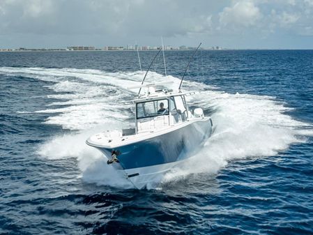 Yellowfin 42 image