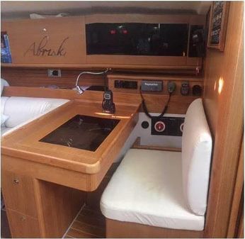 Catalina 445 image