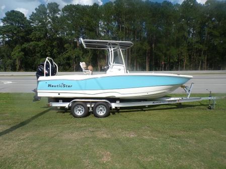 Nauticstar 231-HYBRID image