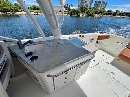 Boston Whaler Vantage 320 image