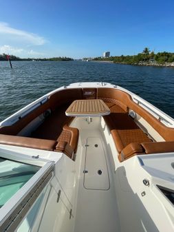 Boston Whaler Vantage 320 image