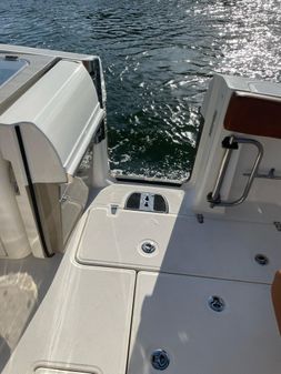 Boston Whaler Vantage 320 image