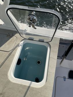 Boston Whaler Vantage 320 image