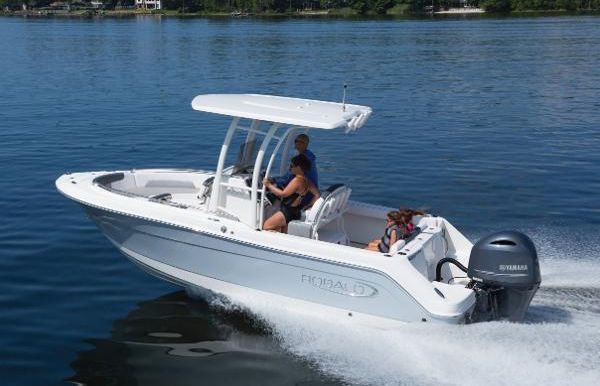 2023 Robalo R222 Explorer