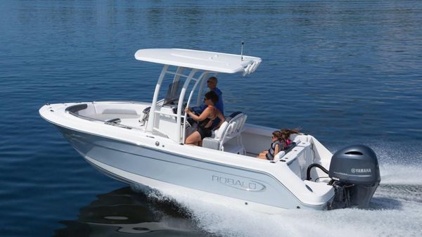 Robalo R222 Explorer 