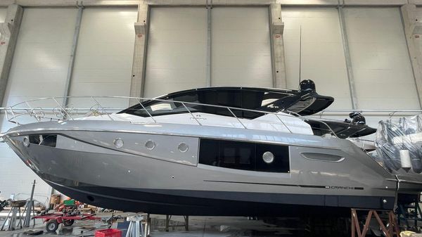 Cranchi M44 HT