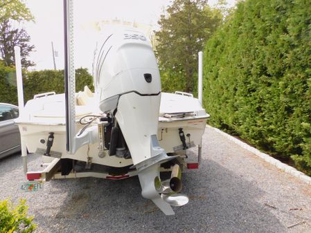 Boston Whaler 240 Dauntless image