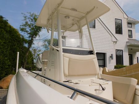 Boston Whaler 240 Dauntless image