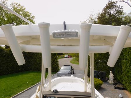 Boston Whaler 240 Dauntless image