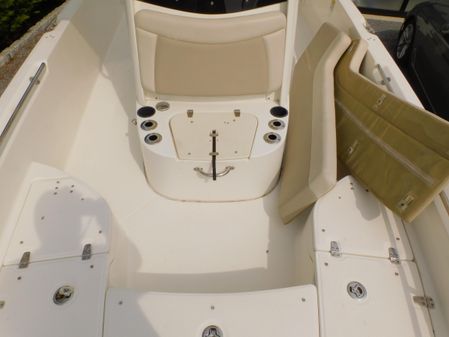 Boston Whaler 240 Dauntless image