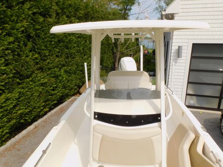 Boston Whaler 240 Dauntless image