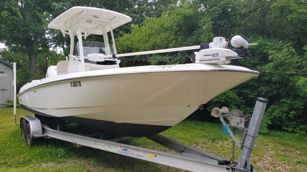 Boston Whaler 240 Dauntless 