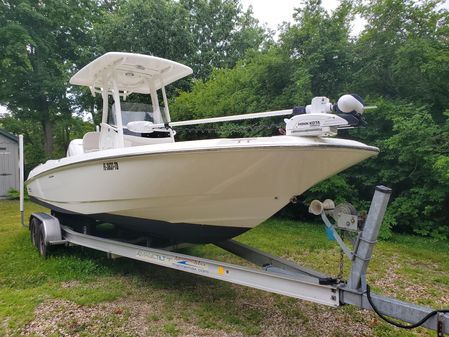 Boston Whaler 240 Dauntless image