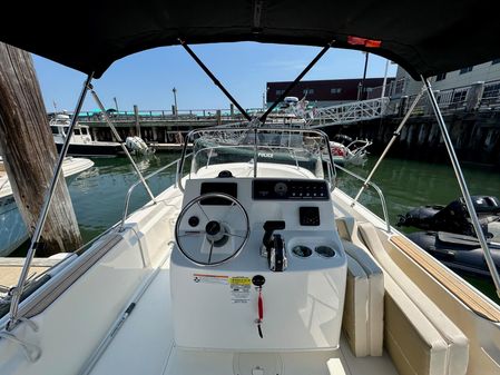 Boston Whaler 190 Montauk image