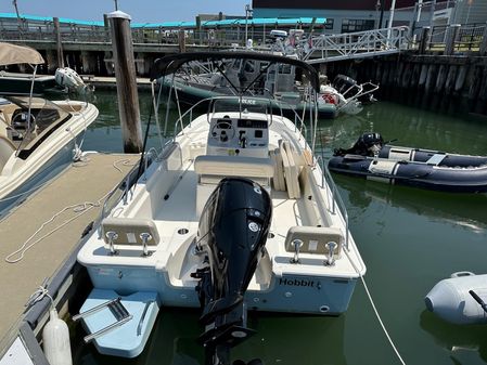 Boston Whaler 190 Montauk image