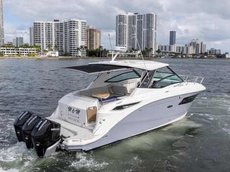 Sea Ray Sundancer 320 image