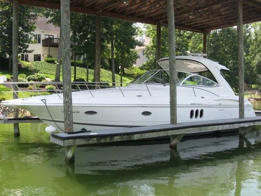 Cruisers Yachts 420 Express - main image