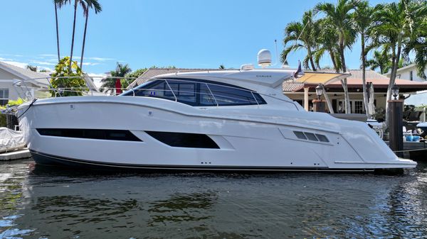 Carver C43