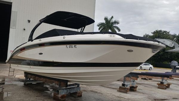 Sea Ray 290 Sundeck
