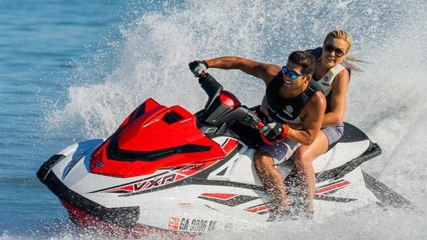 Yamaha WaveRunner VXR 