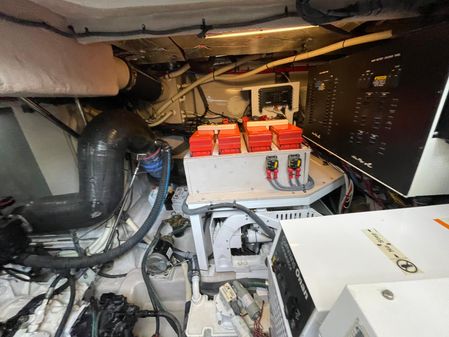 Sea Ray L650 Fly image