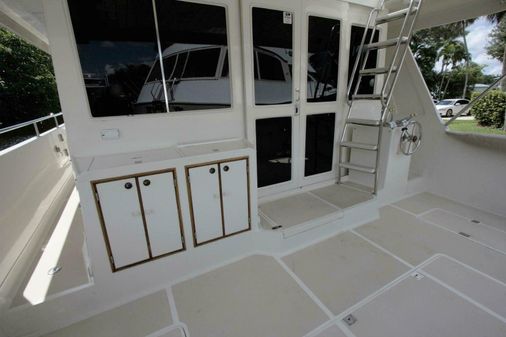 Offshore Yachts Pilothouse image