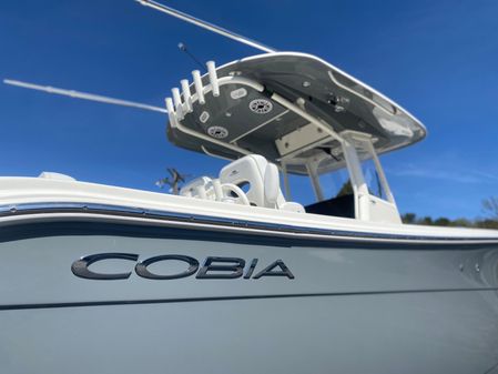 Cobia 280 Center Console image