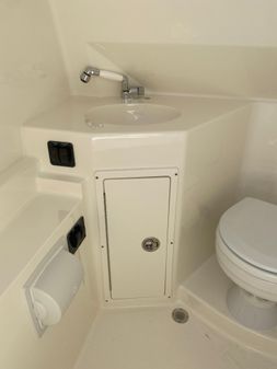 Cobia 280 Center Console image