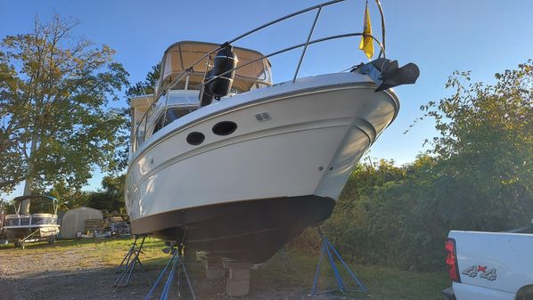 Sea Ray 380 Aft Cabin image