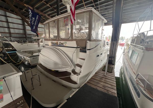 Sea Ray 380 Aft Cabin image