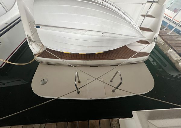 Sea Ray 380 Aft Cabin image