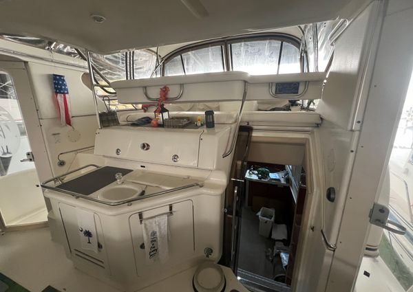 Sea Ray 380 Aft Cabin image