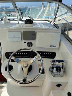 Boston Whaler 305 Conquest image