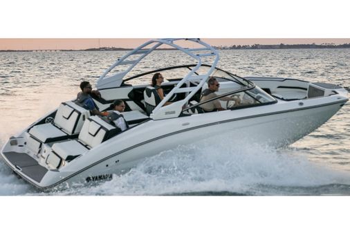 Yamaha-boats 252S image