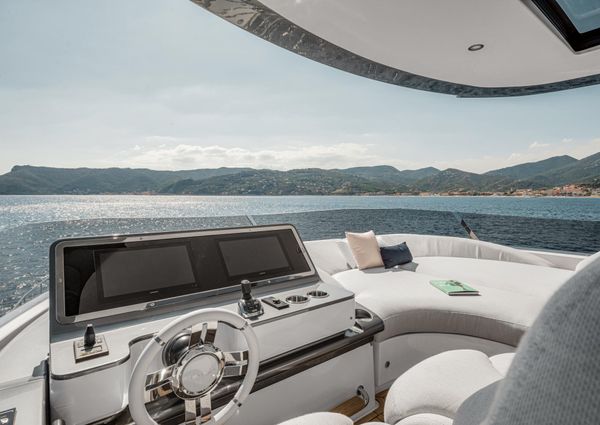 Azimut Fly 78 image