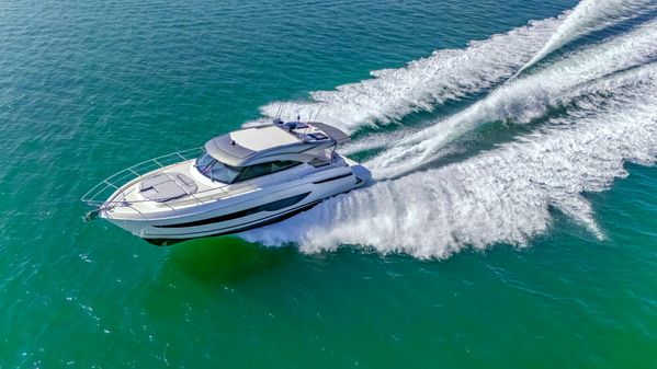 Riviera 4600 Sport Yacht image