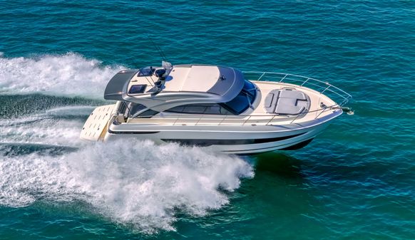 Riviera 4600 Sport Yacht image