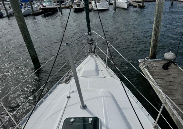 Beneteau 381 image