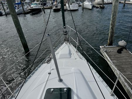 Beneteau 381 image