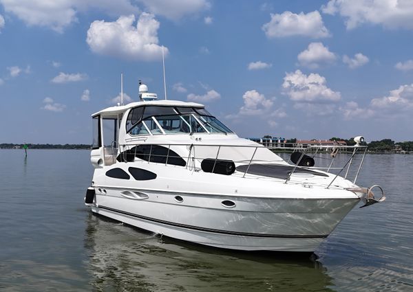 Cruisers Yachts 405 Express Motoryacht image