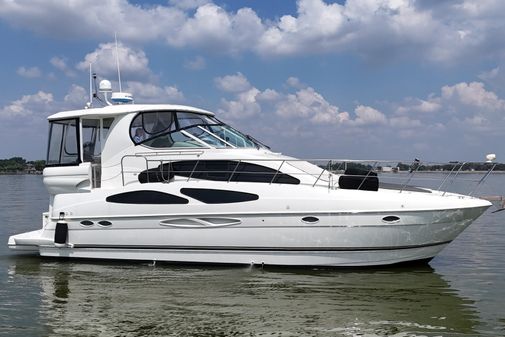 Cruisers Yachts 405 Express Motoryacht image