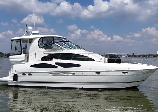 Cruisers Yachts 405 Express Motoryacht image