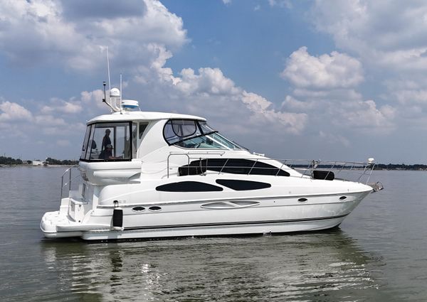 Cruisers Yachts 405 Express Motoryacht image