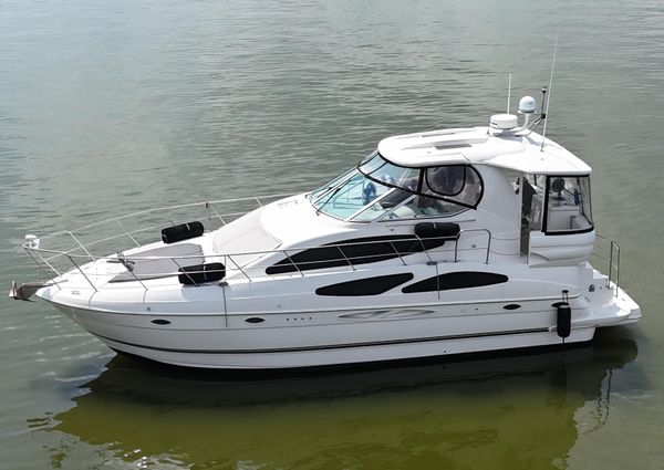 Cruisers Yachts 405 Express Motoryacht image