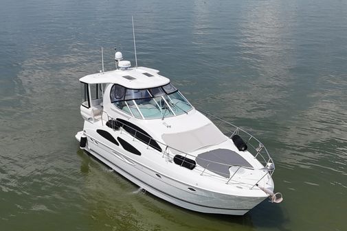 Cruisers Yachts 405 Express Motoryacht image