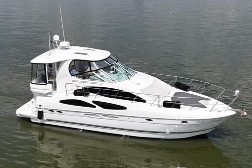 Cruisers Yachts 405 Express Motoryacht image