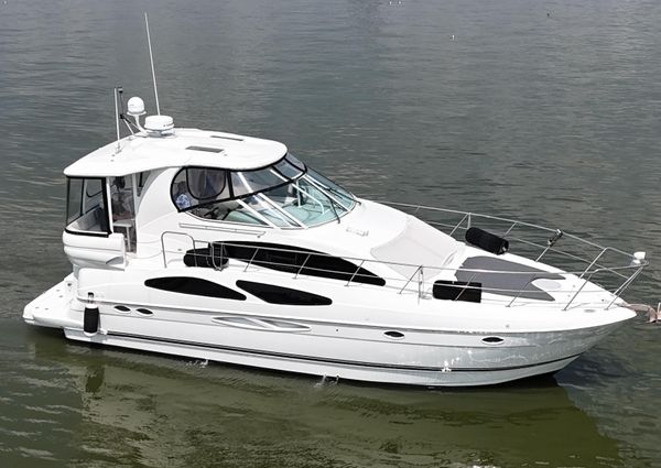 Cruisers Yachts 405 Express Motoryacht image