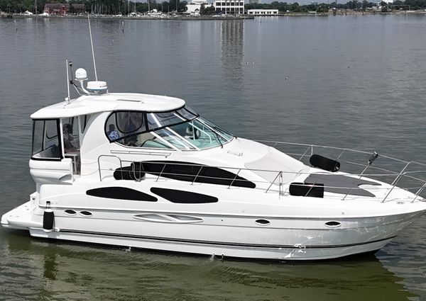 Cruisers Yachts 405 Express Motoryacht image