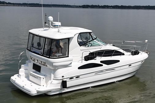 Cruisers Yachts 405 Express Motoryacht image