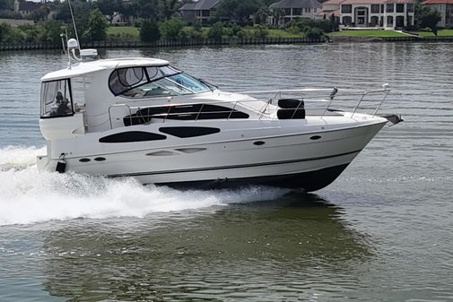 Cruisers Yachts 405 Express Motoryacht image